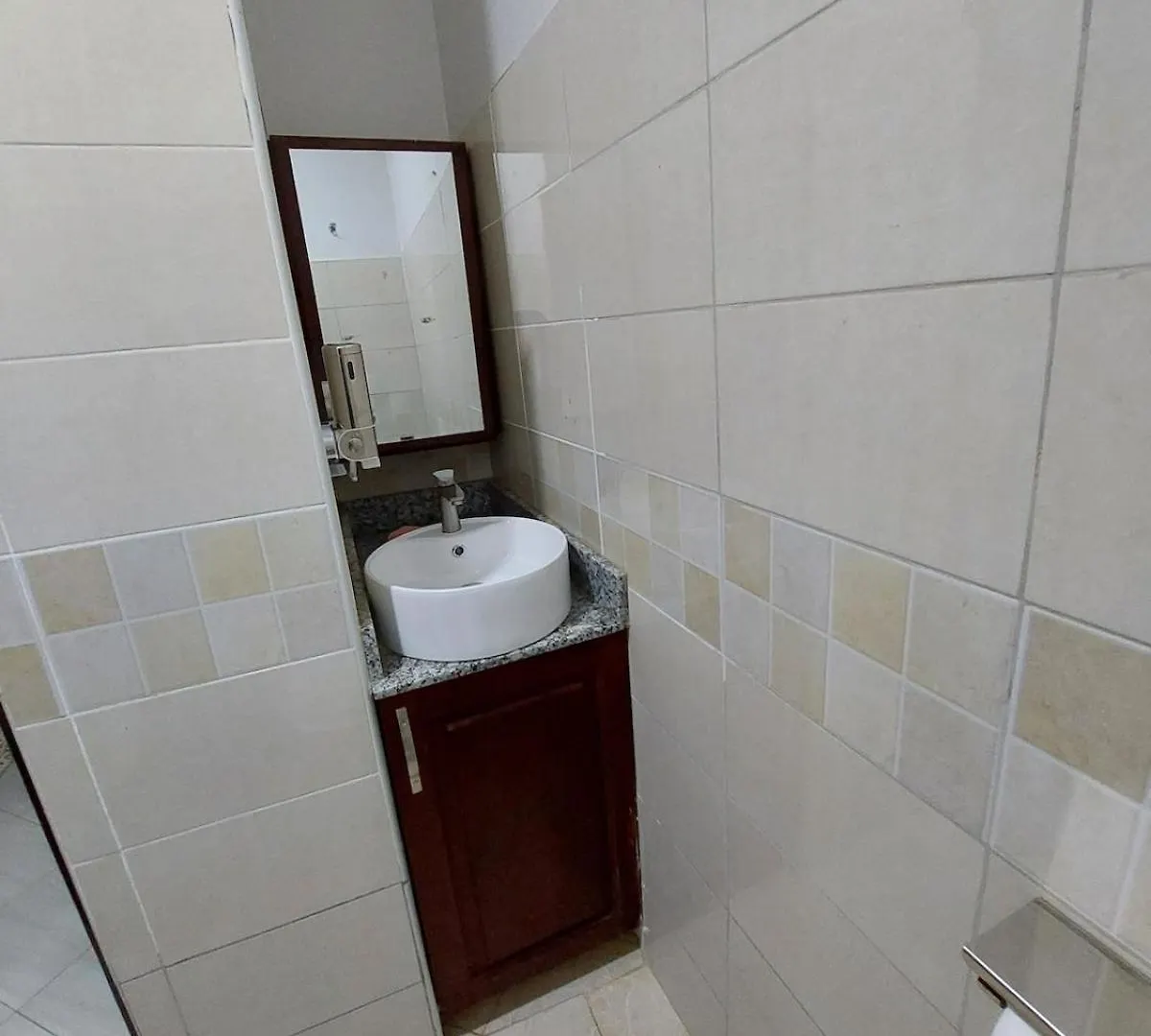 Buwate Hill View Luxury Suites Kampala
